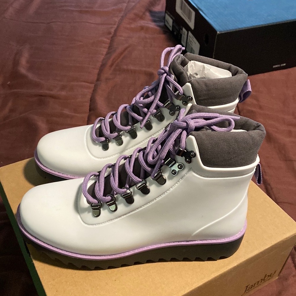Waterproof Bootie by Jambi Brand. NWT! - Picture 5 of 16